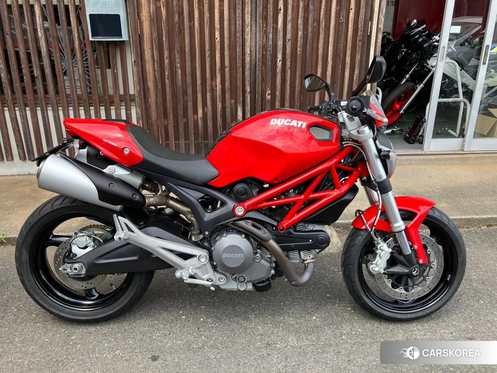 Проданный Ducati MONSTER 696 2014 из Японии