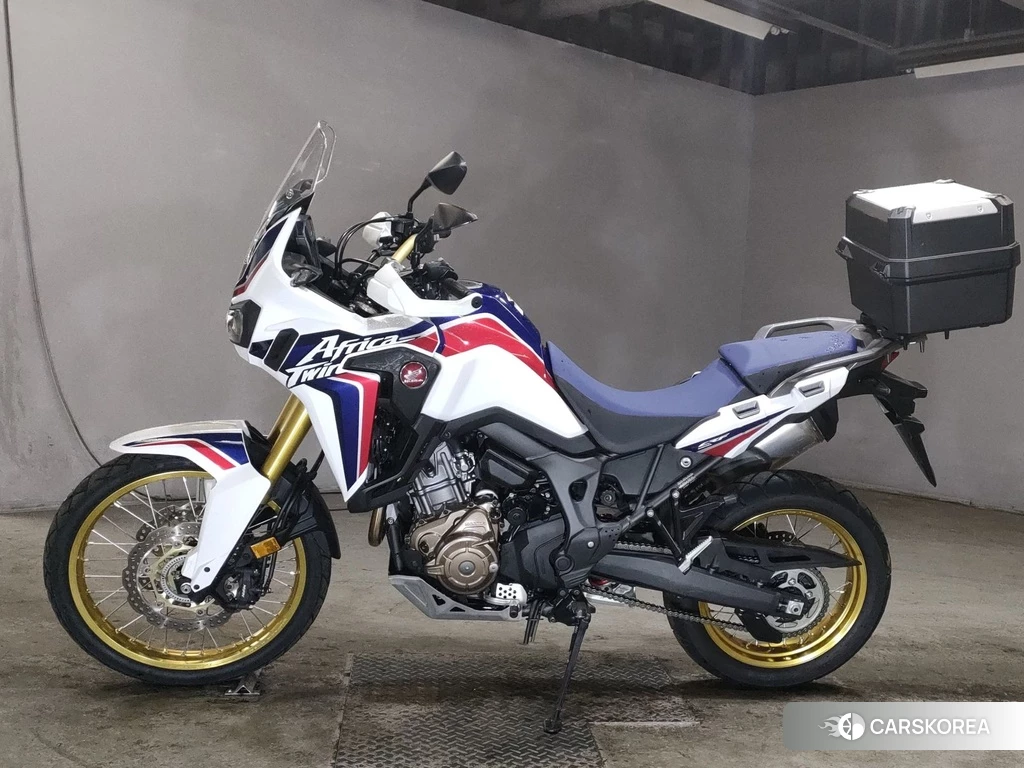 Проданный Honda CRF1000L AFRICA TWIN 2017 из Японии