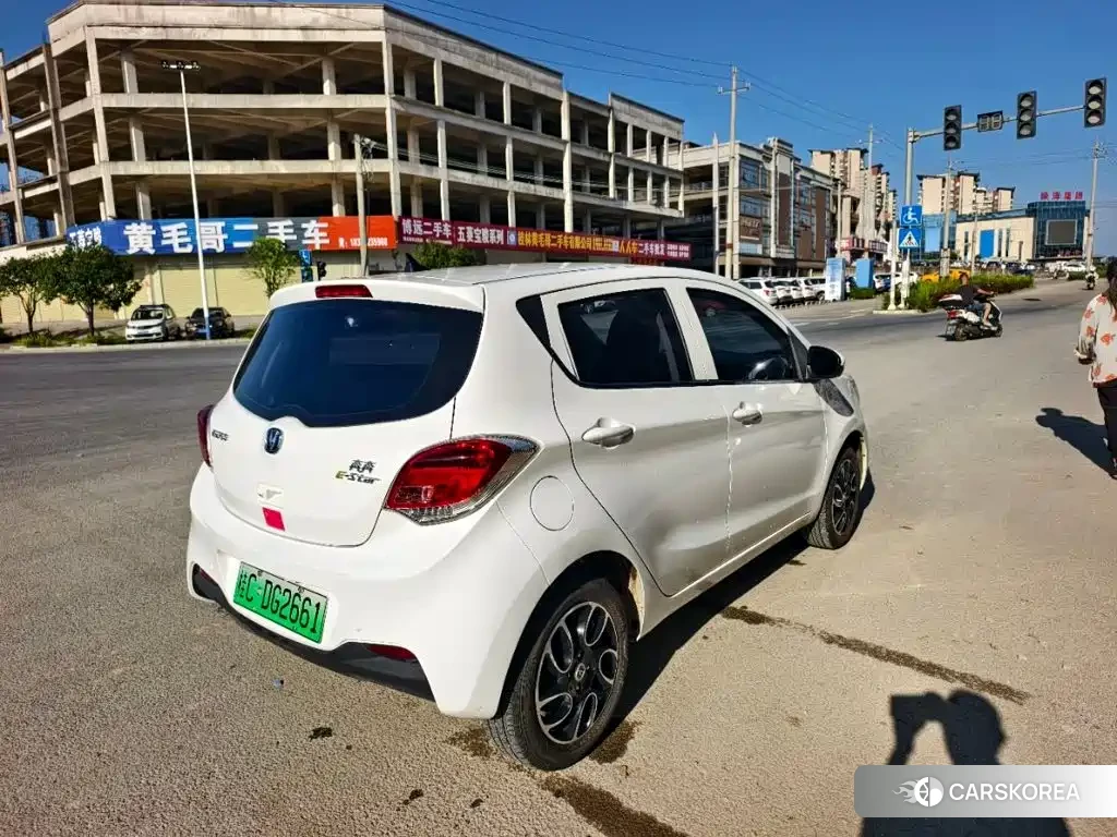 Chang'an Benben E-Star 2022 Белый из Китая, фото 2