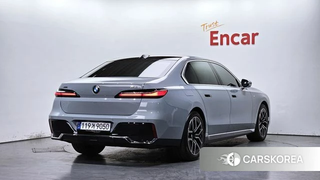 BMW 7 Series (G70) id 3891150 из Кореи 12