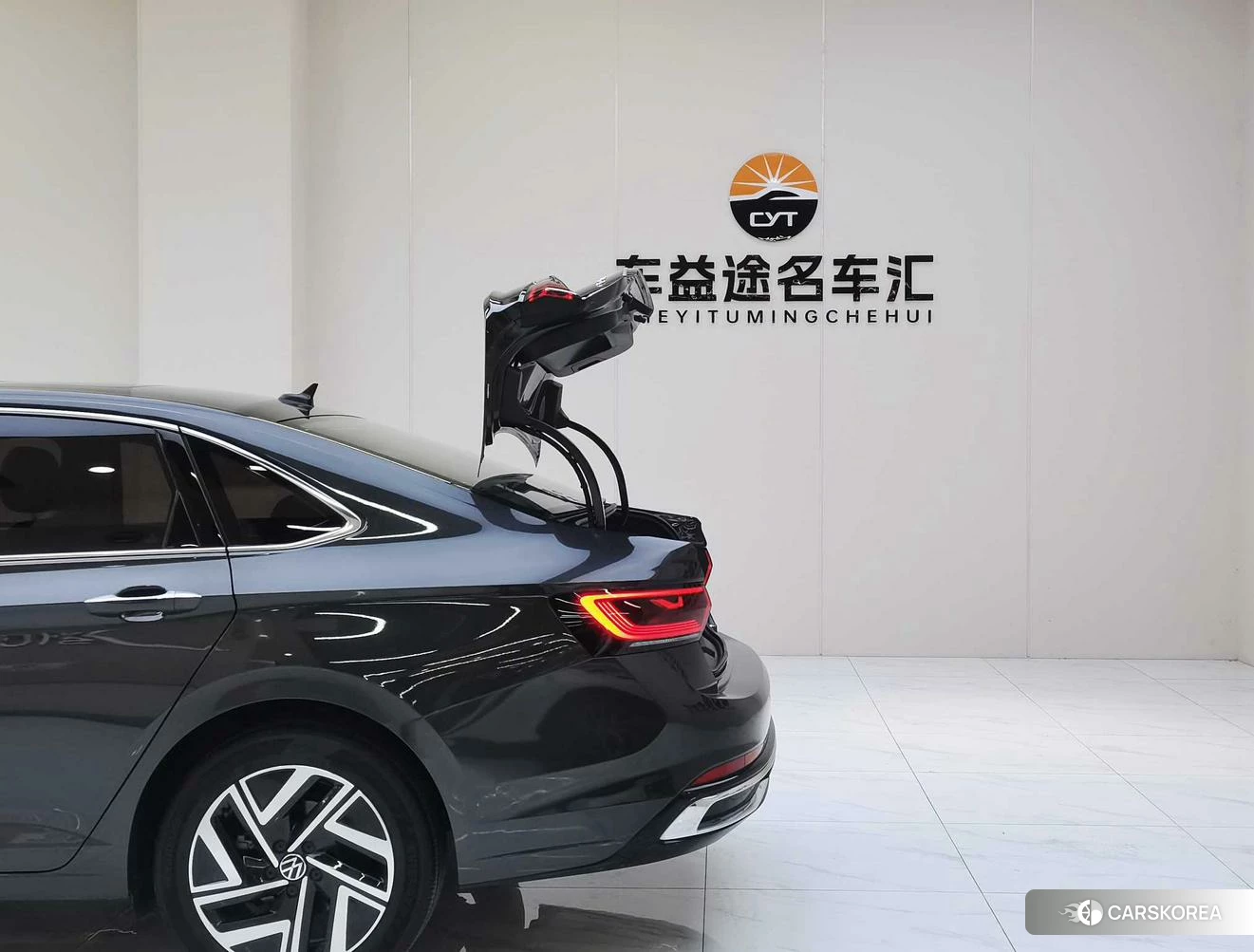 Volkswagen Sagitar id 4487379 из Китая 12