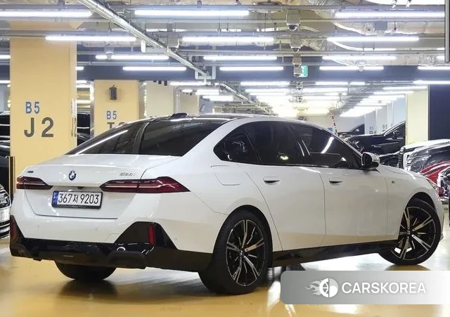 BMW 5 Series (G60) id 3476573 из Кореи 12