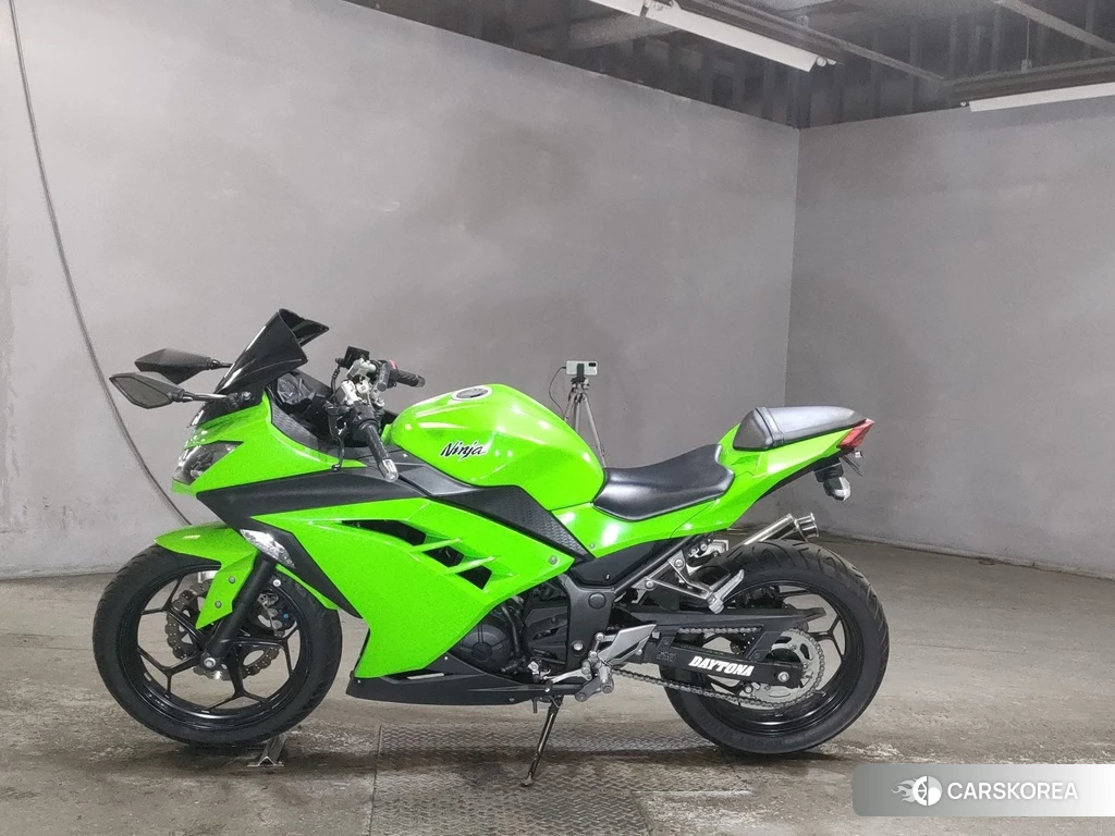 Проданный Kawasaki NINJA 250 2014 из Японии, фото 2