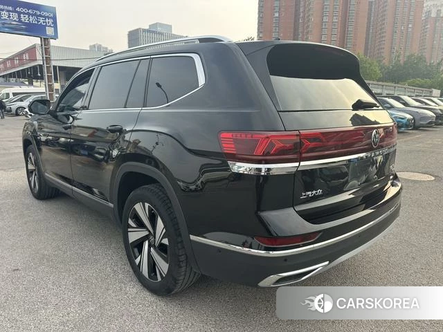 Volkswagen Tourang 2025 Черный из Китая, фото 3