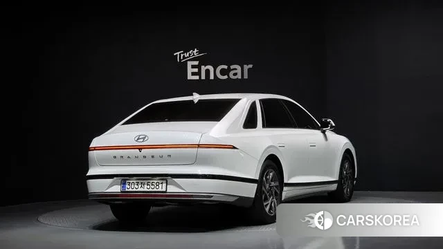 Hyundai Grandeur (GN7) id 3278993 из Кореи 12