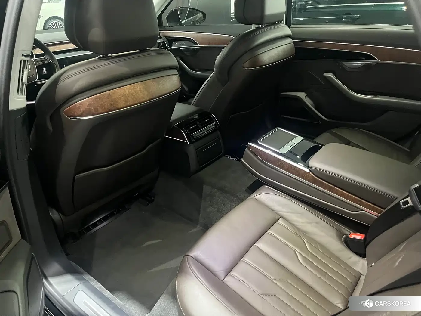 Audi A8 2018 Черный из Китая, фото 2