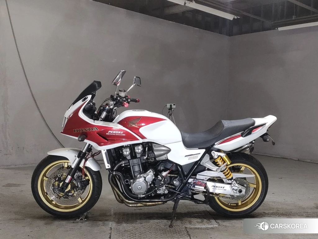 Проданный Honda CB1300SF BOLDOR 2011 из Японии