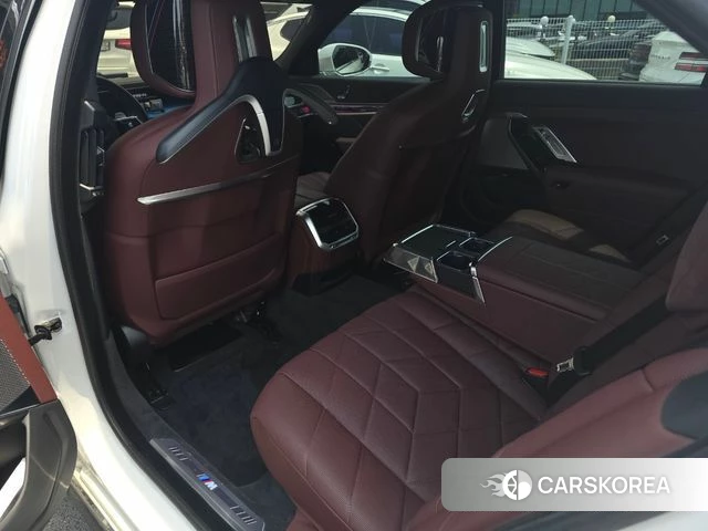 BMW 7 Series (G70) 2025 Белый из Кореи, фото 2