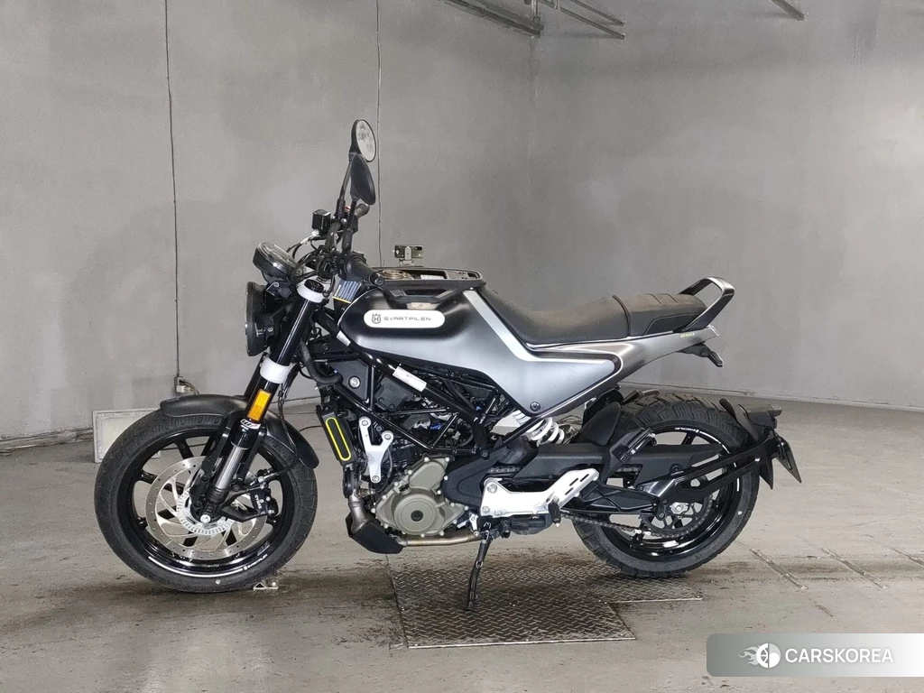 Проданный Husqvarna SVARTPILEN 250 2021 из Японии