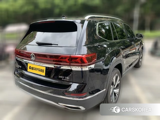 Volkswagen Tourang 2023 Черный из Китая, фото 2