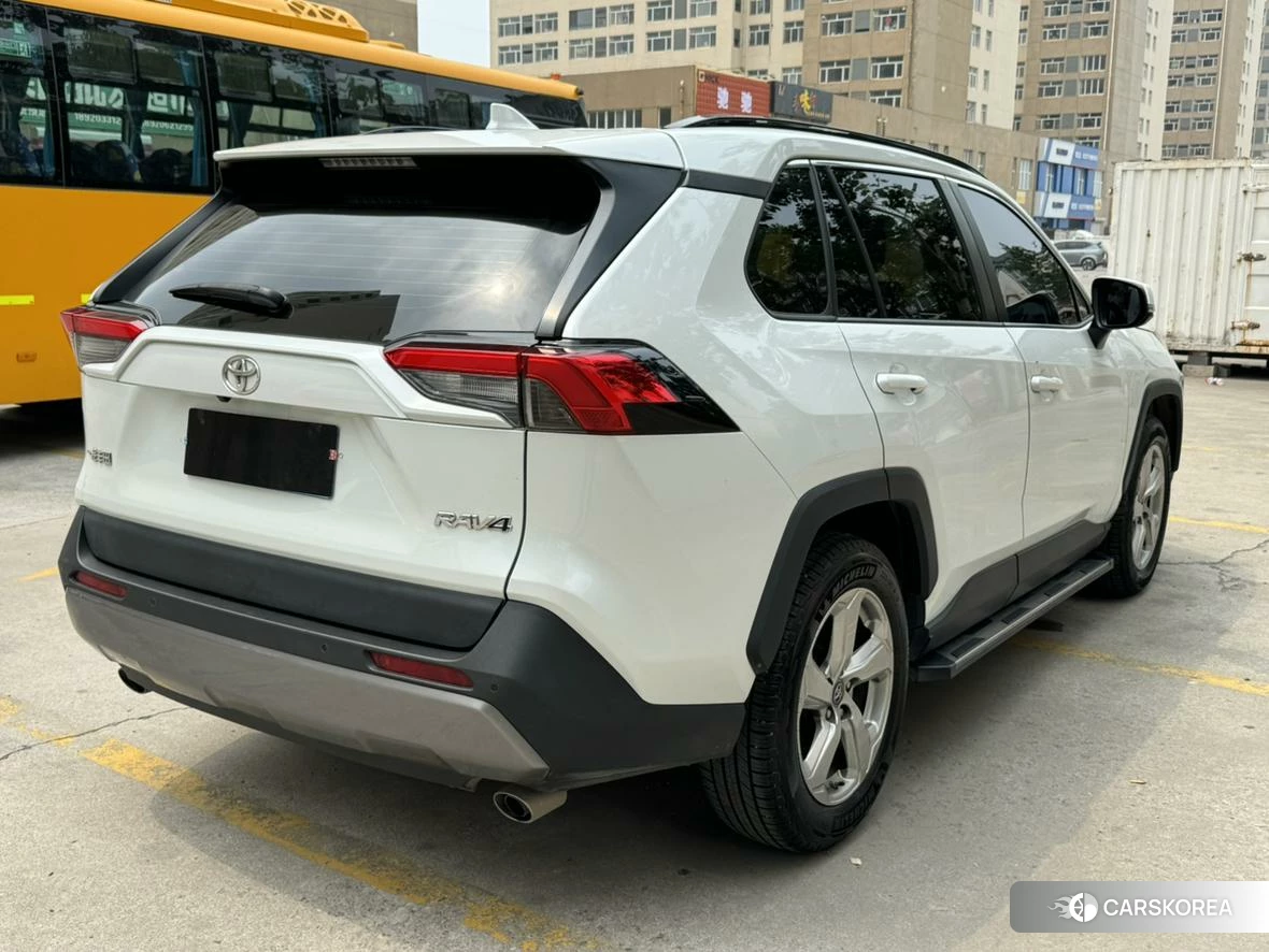 Toyota RAV4 Rongfang 2021 Белый из Китая, фото 2