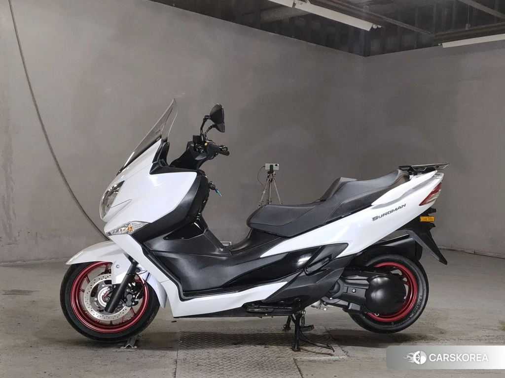 Проданный Suzuki BURGMAN 400 2018 из Японии