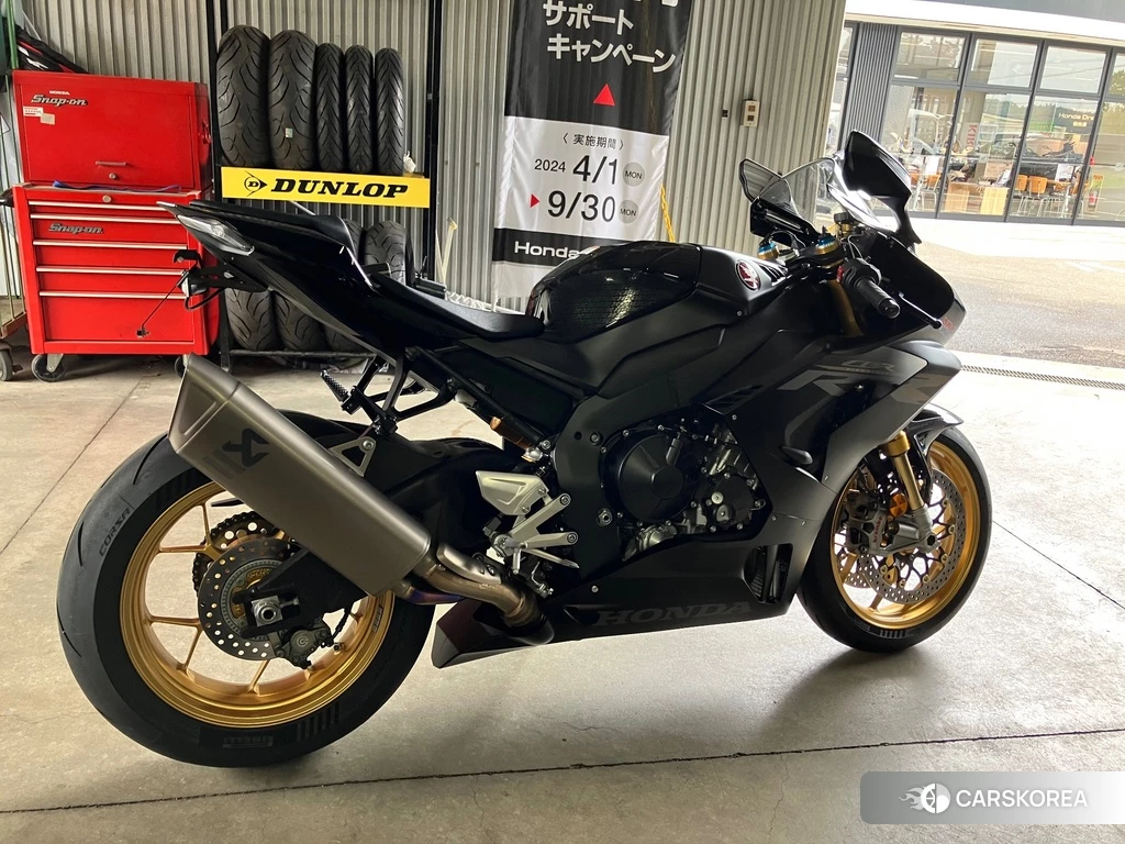 Проданный Honda CBR1000RR-R FIREBLADE SP 2022 из Японии