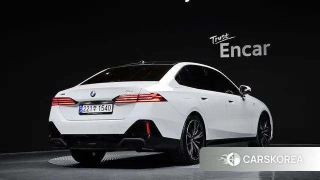 BMW 5 Series (G60) id 3446981 из Кореи 12