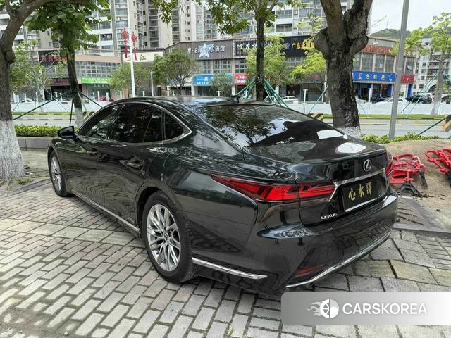 Lexus LS id 4333910 из Китая 10