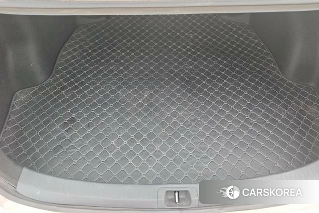 Toyota Corolla id 4258765 из Китая 9
