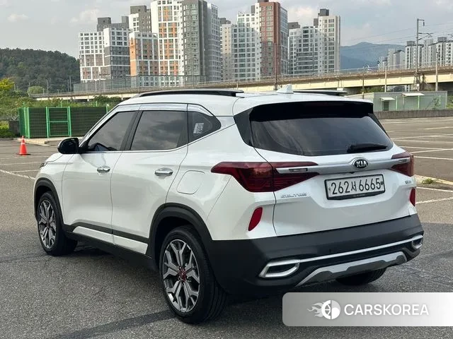 Kia Seltos 2019 Белый из Кореи, фото 4