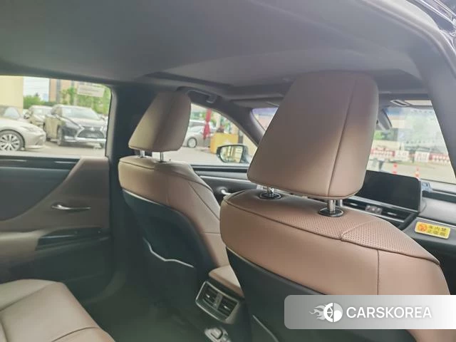 Lexus ES 2024 Синий из Китая, фото 6