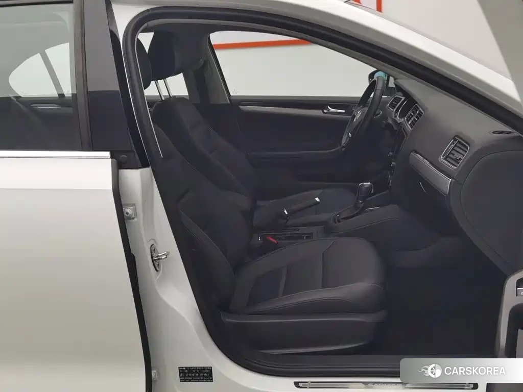 Volkswagen Sagitar id 4600772 из Китая 12