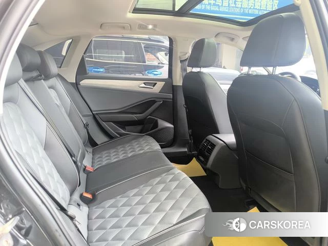 Volkswagen Sagitar 2024 Темно-серый из Китая, фото 6