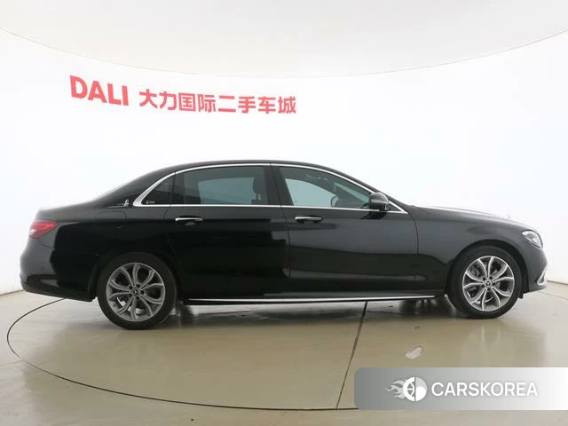 Mercedes-Benz E-class 2021 Черный из Китая, фото 6