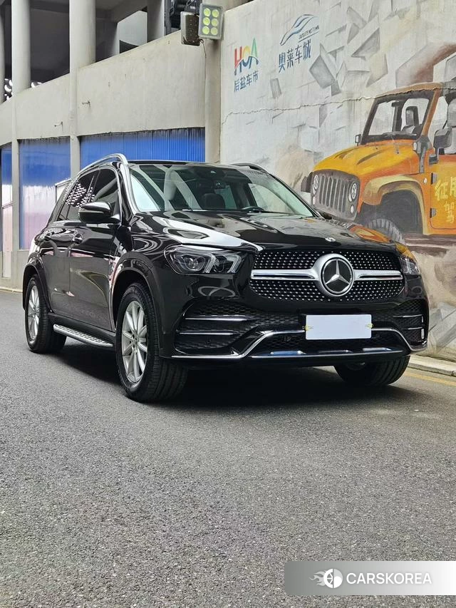 Mercedes-Benz GLE (import) 2021 Черный из Китая, фото 2