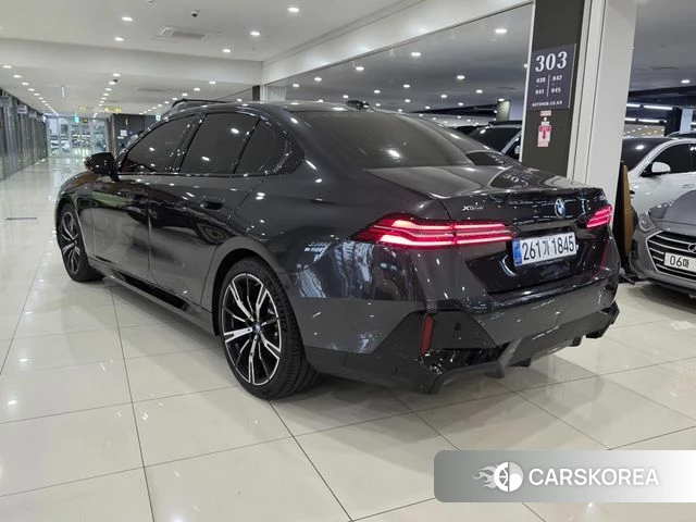 BMW 5 Series (G60) id 4301998 из Кореи 10