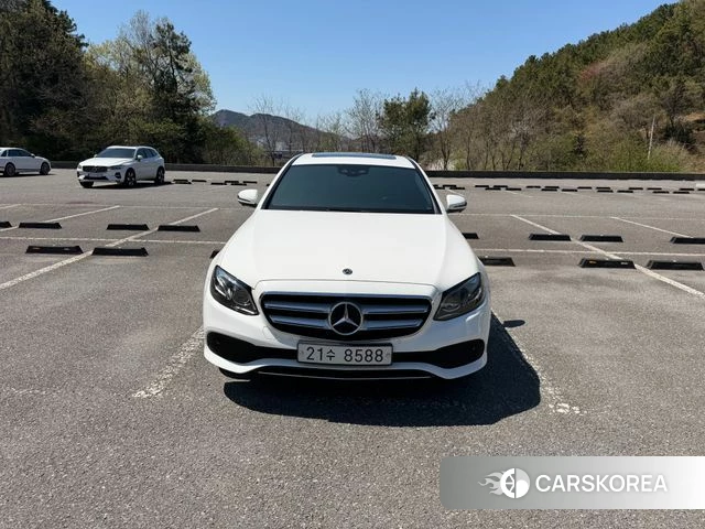 Mercedes-Benz E-Class W213 2019 Белый из Кореи, фото 2