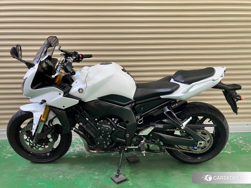 Проданный Yamaha FZ1 FEATHER 2013 из Японии, фото 2