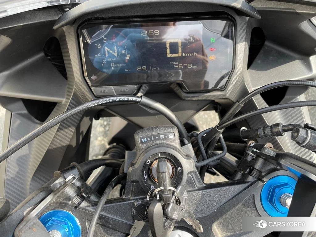 Проданный Honda CBR400R ABS 2021 из Японии, фото 2