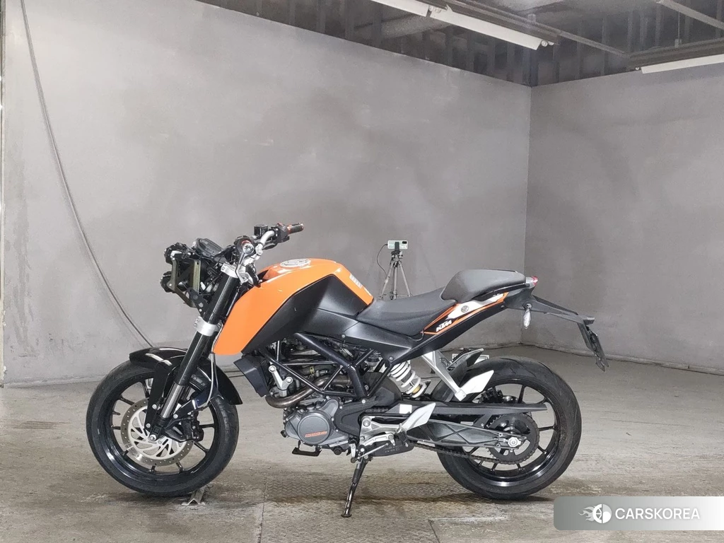 Проданный KTM 200 DUKE 2012 из Японии, фото 2