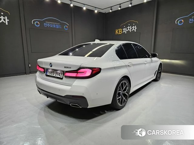 BMW 5 Series (G30) id 4511277 из Кореи 12