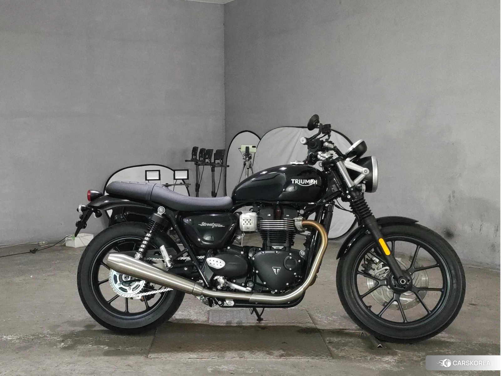 Проданный OTHER TRIUMPH STREET TWIN 900 2017 из Японии, фото 3