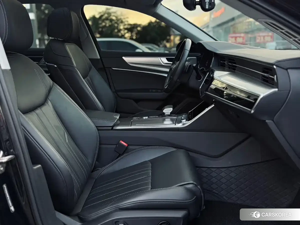 Audi A6L id 4548065 из Китая 13