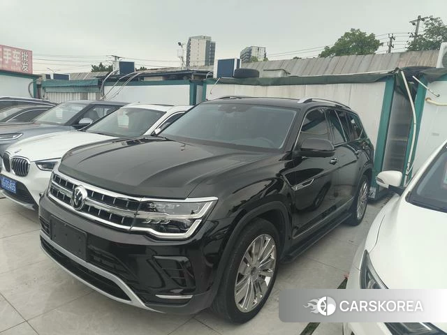 Volkswagen Tourang 2022 Черный из Китая, фото 3