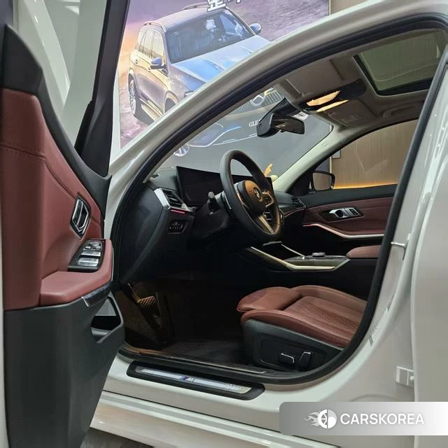 BMW 3 series 2024 Белый из Китая, фото 2