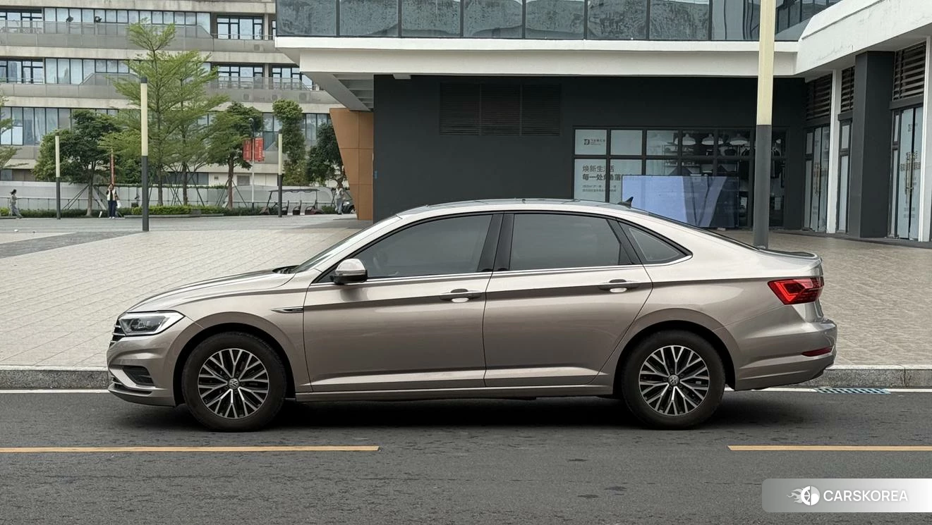 Volkswagen Sagitar id 4504969 из Китая 8