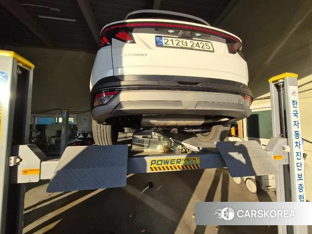 Hyundai The New Tucson (NX4) 2024 Белый из Кореи, фото 2