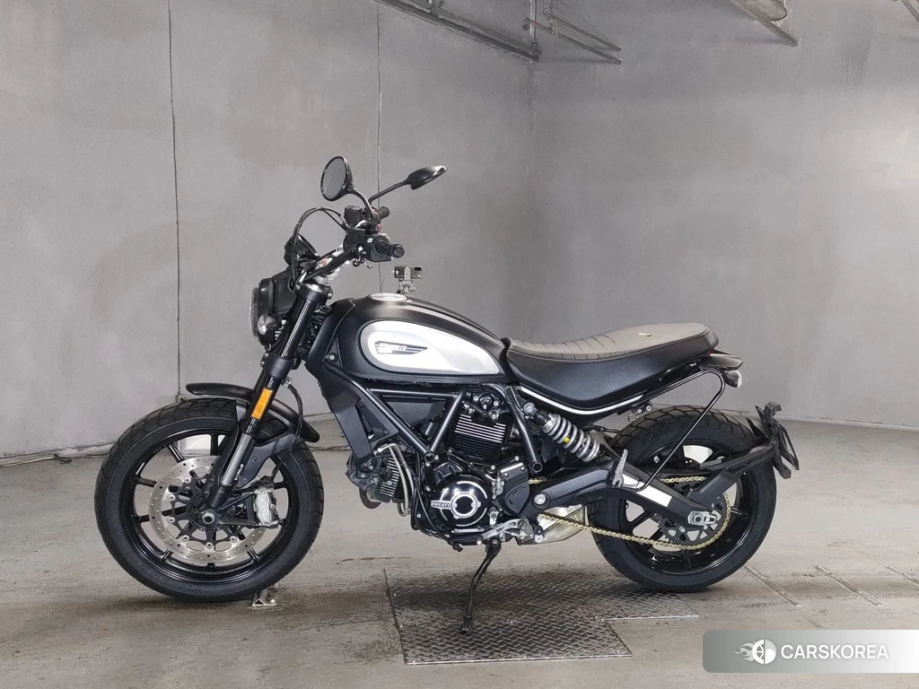 Проданный Ducati SCRAMBLER ICON 2021 из Японии