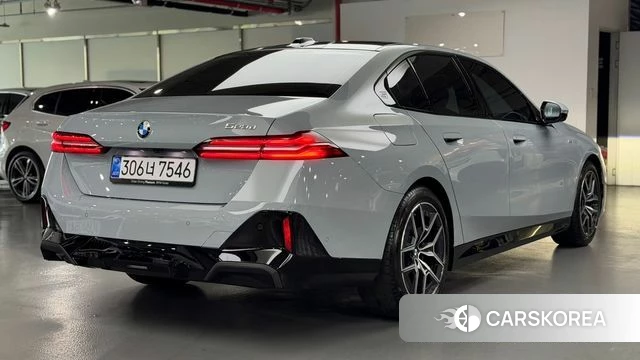 BMW 5 Series (G60) id 4589851 из Кореи 10