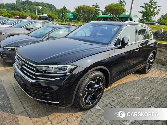 Volkswagen Touareg 3rd generation 2024 Черный из Кореи, фото 6