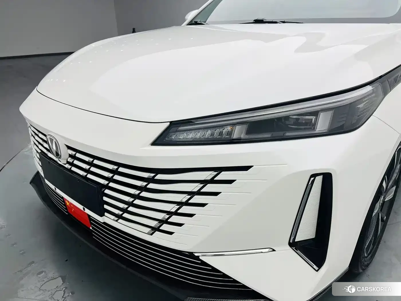 Chang'an Yidong 2025 Белый из Китая, фото 2