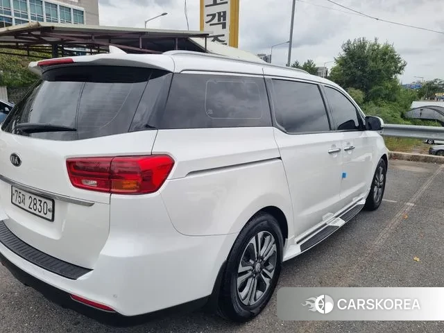 Kia The New Carnival id 3176363 из Кореи 11