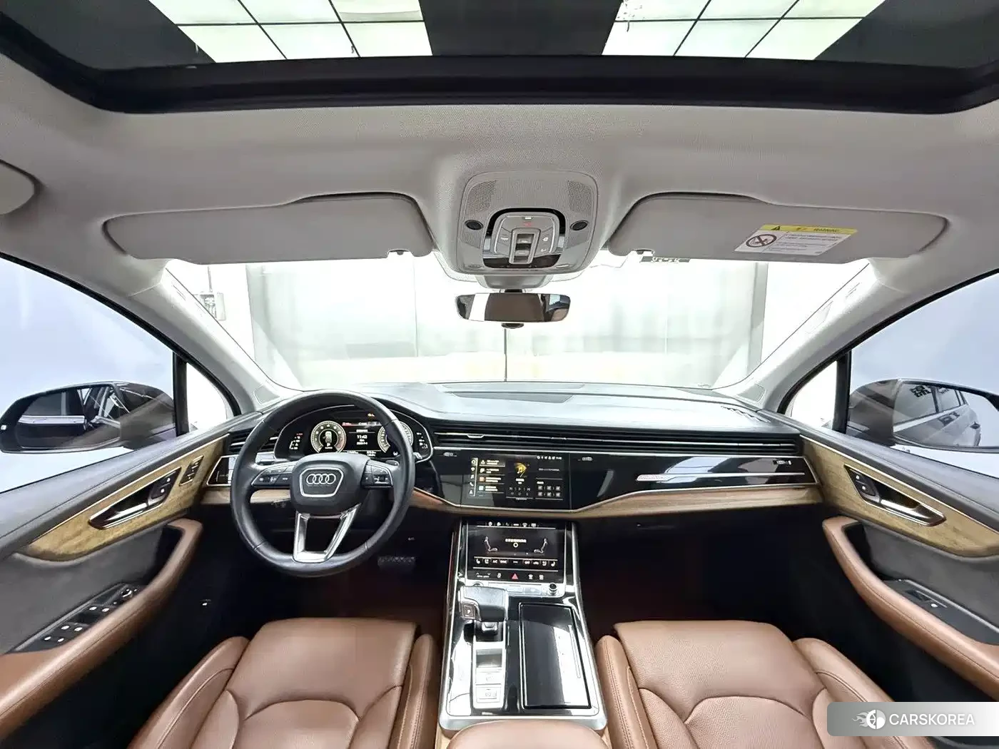 Audi Q7 2021 Черный из Китая, фото 2