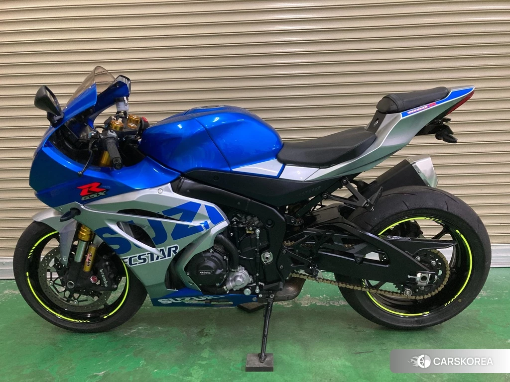 Проданный Suzuki GSX-R1000R ABS 2021 из Японии