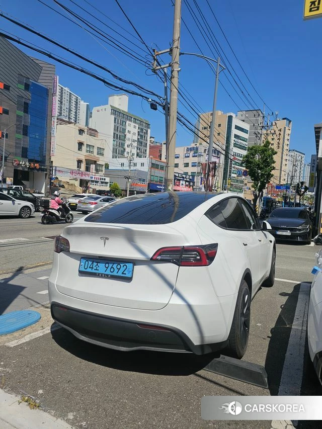 Tesla Model Y 2024 Белый из Кореи, фото 2