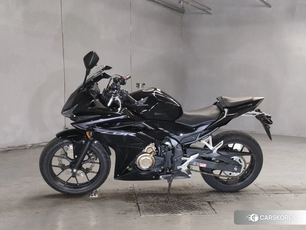 Проданный Honda CBR400R 2018 из Японии, фото 2