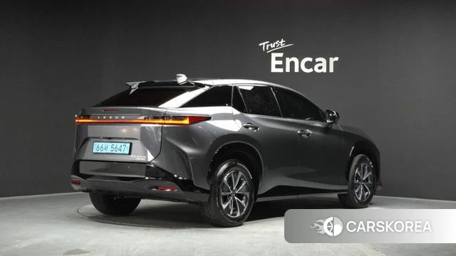 Lexus RZ450e id 4354472 из Кореи 12