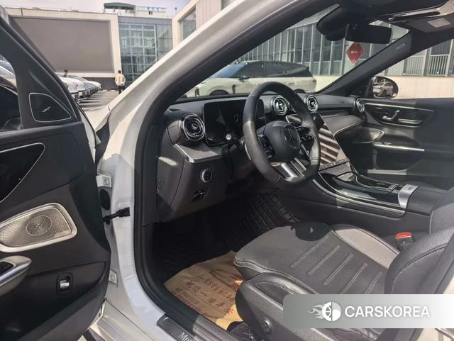 Mercedes-Benz Class C 2023 Белый из Китая, фото 2
