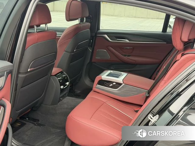 BMW 5 series 2021 Черный из Китая, фото 2